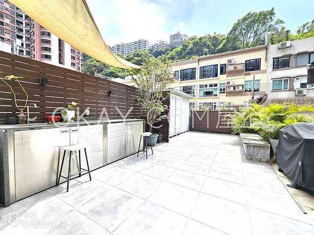 Happy Valley - Beverly House 01