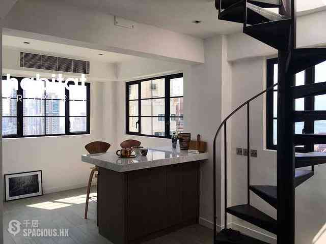 Soho - Caravan Court 05