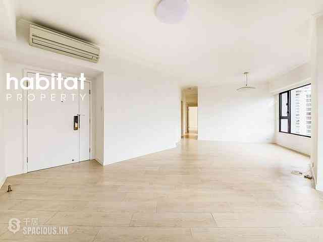 Central - The Royal Court 04