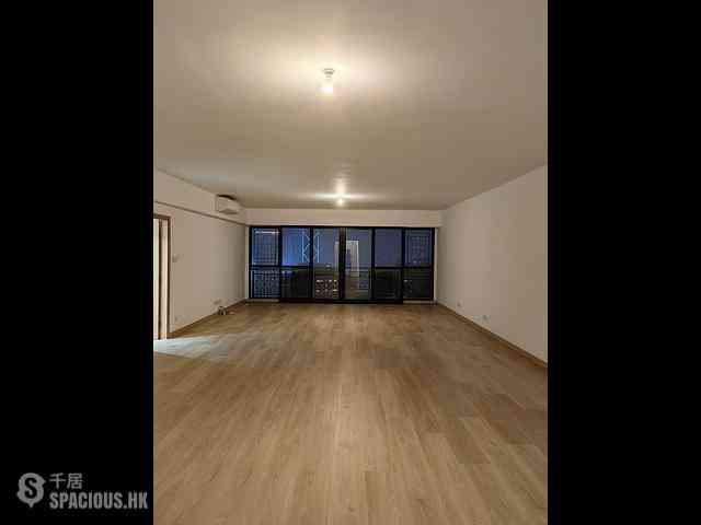 Mid Levels Central - Clovelly Court Block 1 01
