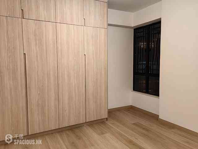 Mid Levels Central - Clovelly Court Block 1 05