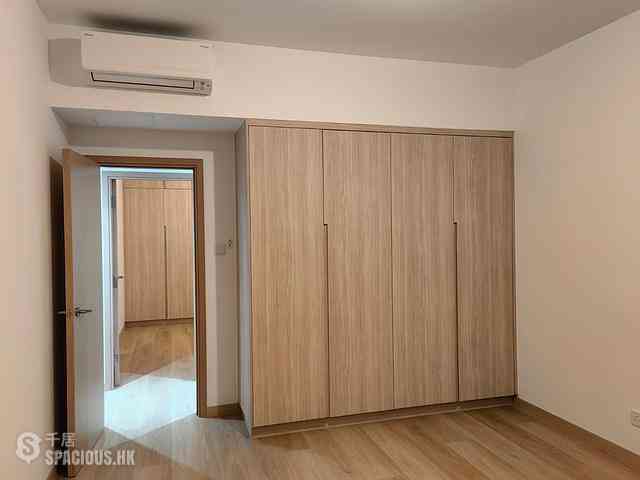 Mid Levels Central - Clovelly Court Block 1 06