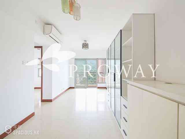 Kennedy Town - The Merton 01