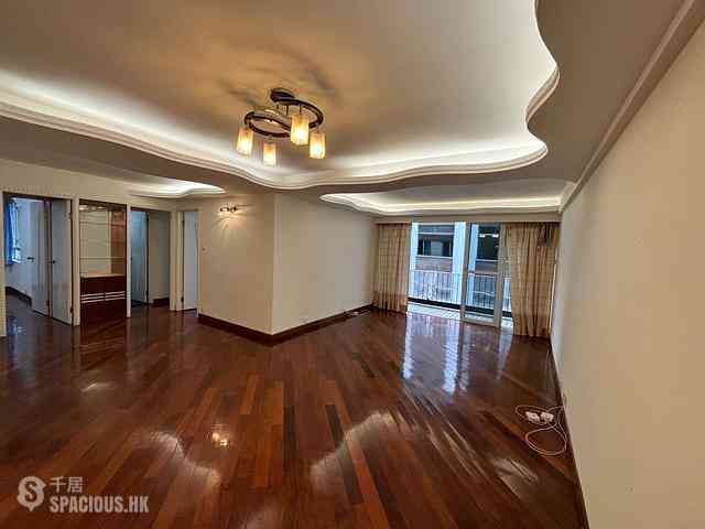 Wan Chai - Phoenix Court 01