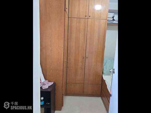 Shau Kei Wan - Tung Shing Court 03