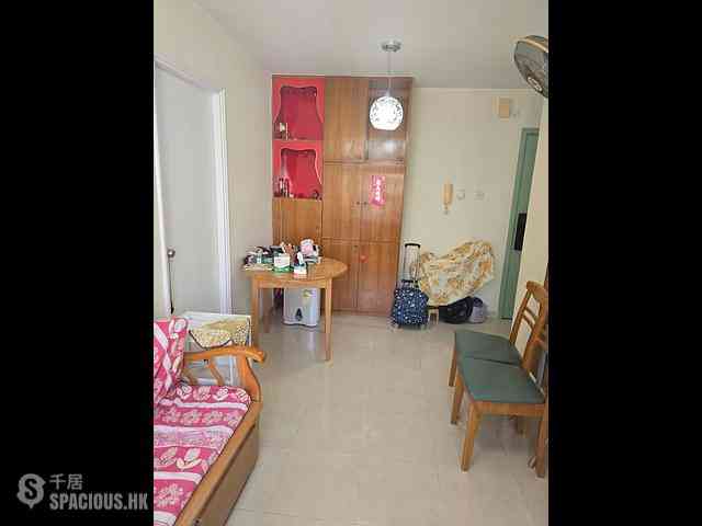 Shau Kei Wan - Tung Shing Court 04