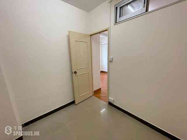 Shau Kei Wan - Tuck Wun Mansion 04