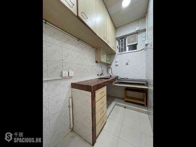 Shau Kei Wan - Tuck Wun Mansion 09