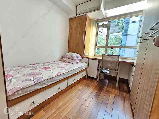 Wan Chai - Phoenix Court Block 2 07