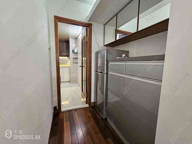 Wan Chai - Phoenix Court Block 2 09