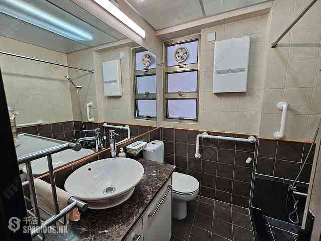 Wan Chai - Phoenix Court Block 2 11
