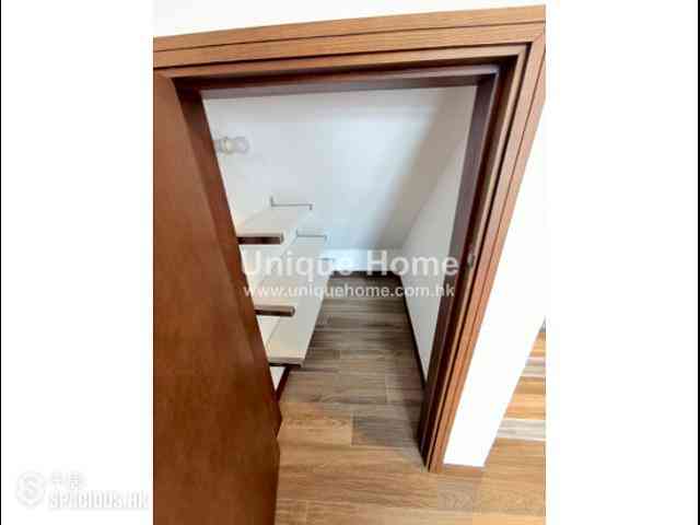 Chung Hom Kok - 30, Cape Road 05