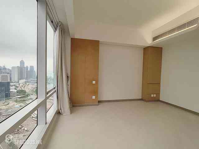 Wan Chai - Convention Plaza Apartments 05