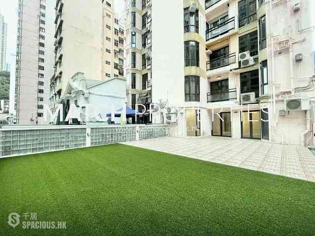 Happy Valley - Way Man Court 02
