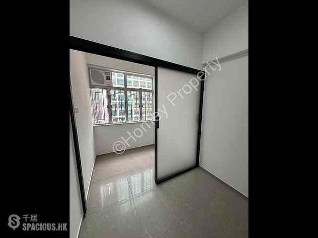Causeway Bay - 459-465, Hennessy Road 02