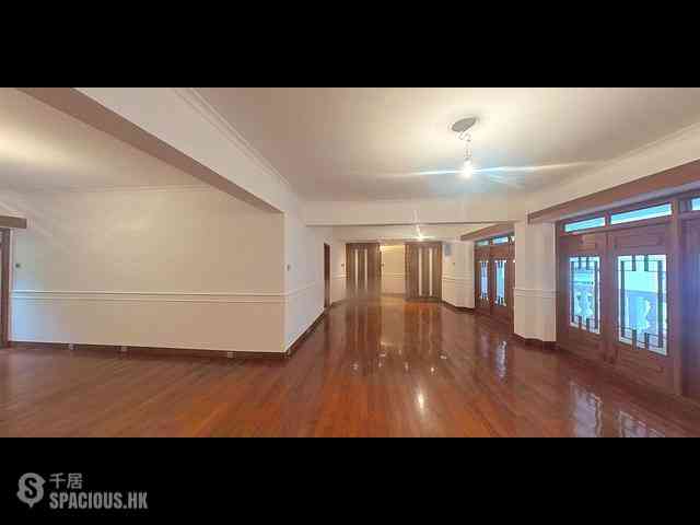 Mid Levels Central - Ivory Court 01