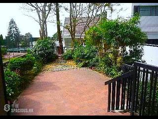 The Peak - Mount Austin Estate 02