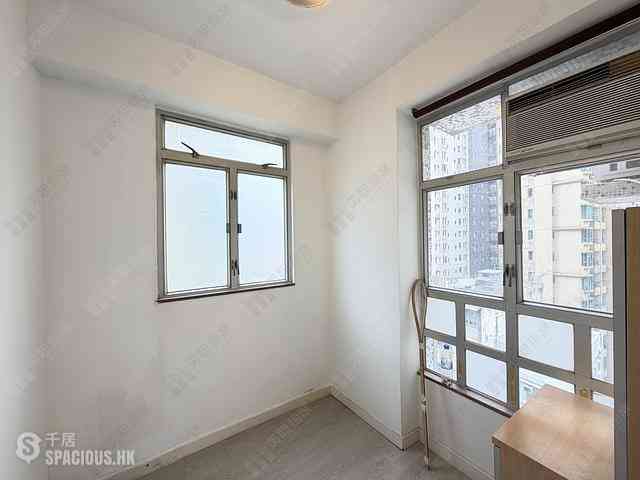 Wan Chai - Yan King Court 03
