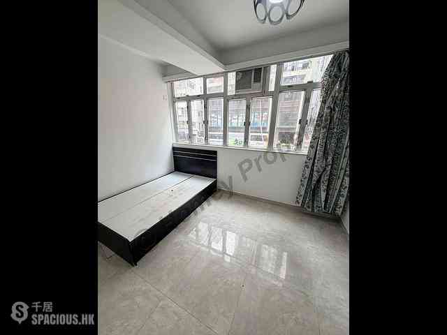 Quarry Bay - Lai Wah Mansion 06