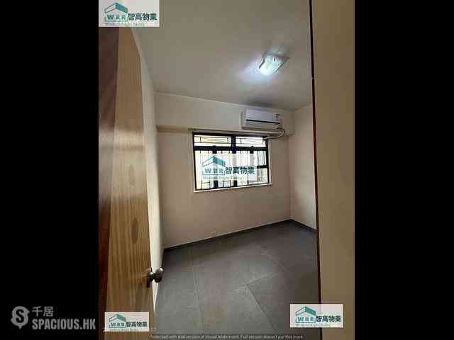 Shek Tong Tsui - Sun King House 05