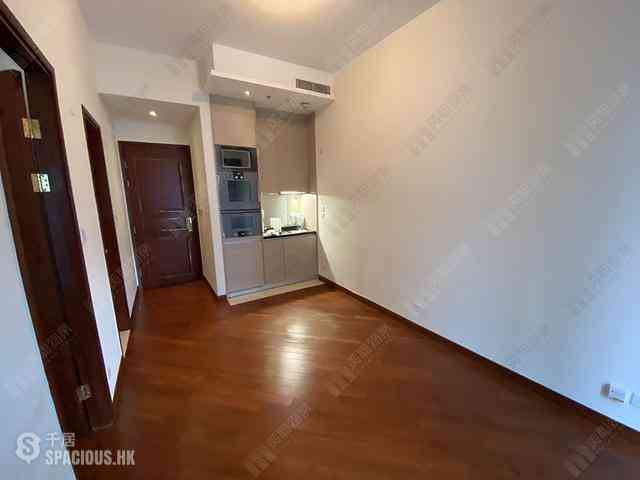 Wan Chai - The Avenue Phase 2 Block 2 04