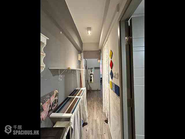 Sheung Wan - Kam Fai House 13