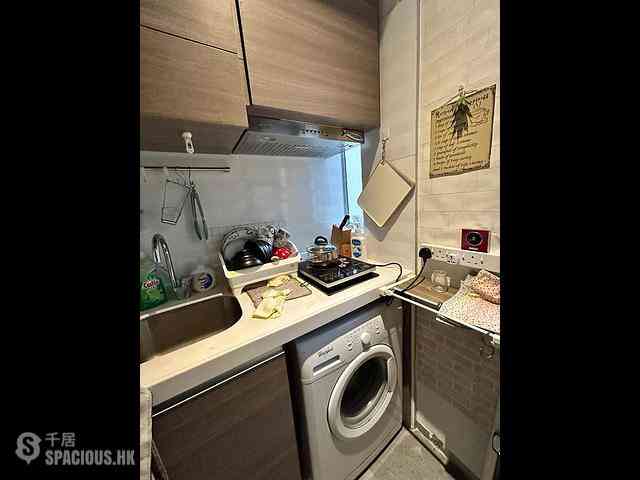 Sheung Wan - Kam Fai House 17