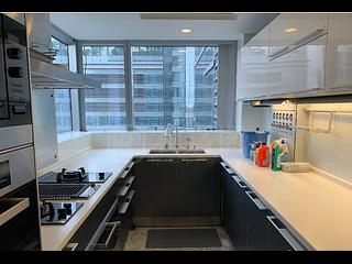 West Kowloon - The Cullinan (Tower 21 Zone 1 Sun Sky) 05