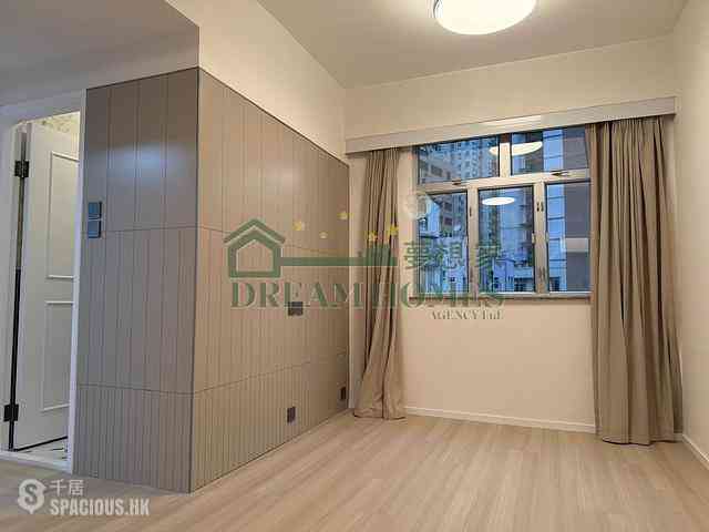 Soho - Sunrise House 01