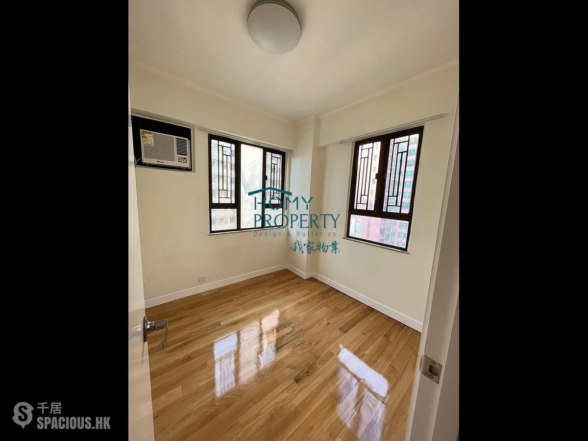 Sai Ying Pun - Golden Phoenix Court 01