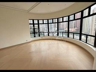 Mid Levels Central - Po Garden 02