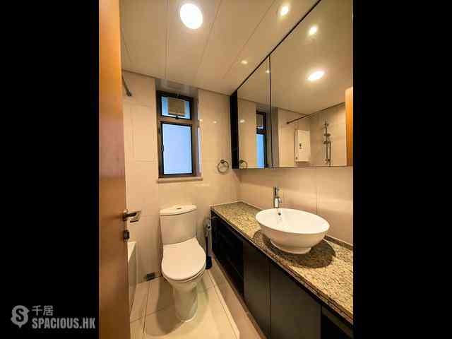 Wan Chai - The Zenith 06