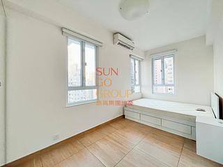 Soho - Ying Pont Building 06