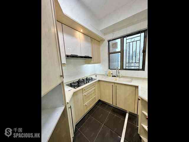 Shek Tong Tsui - The Belcher's Phase 2 Block 6 06
