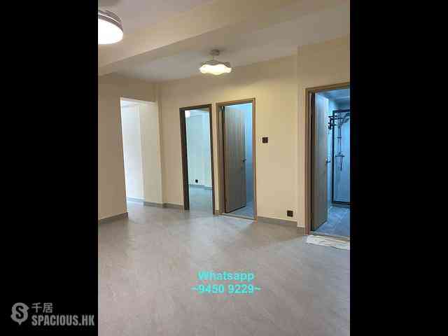 Sheung Wan - Des Voeux Building 01