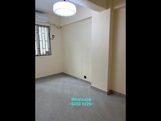 Sheung Wan - Des Voeux Building 02