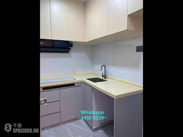 Sheung Wan - Des Voeux Building 04