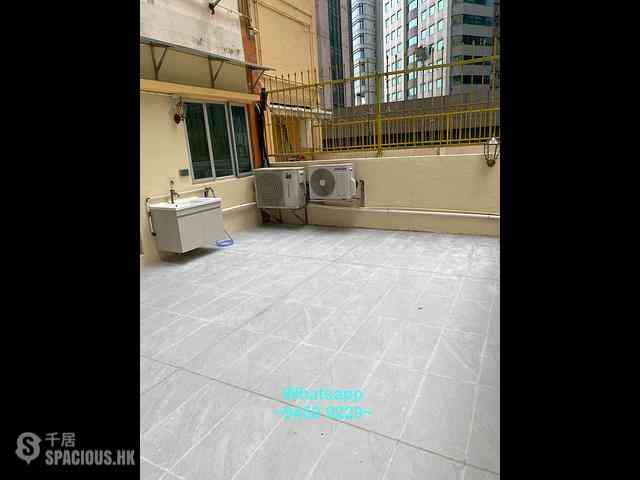 Sheung Wan - Des Voeux Building 06