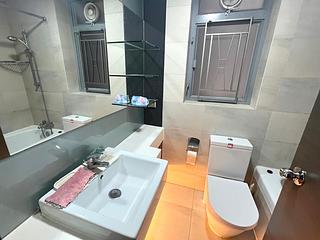 Sai Wan Ho - Grand Promenade Block 6 05