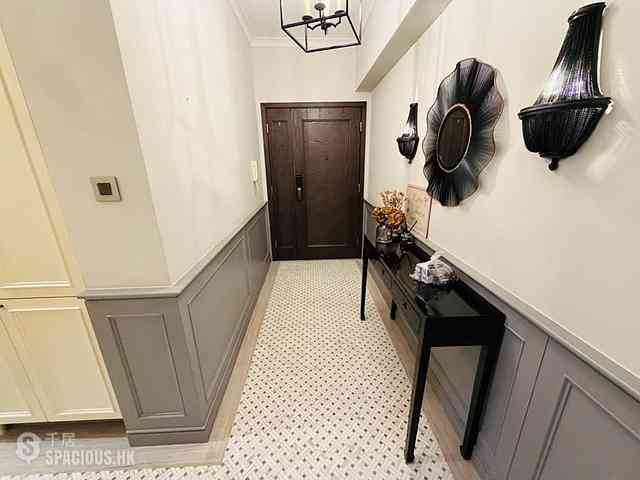 Mid Levels Central - Clovelly Court Block 2 03