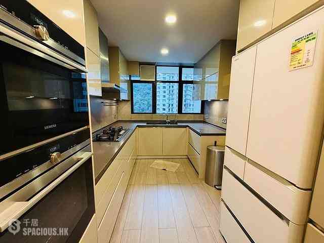 Mid Levels Central - Clovelly Court Block 2 04