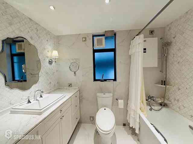 Mid Levels Central - Clovelly Court Block 2 05