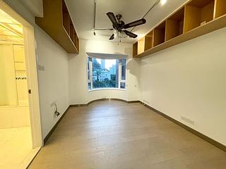 Mid Levels Central - Garden Terrace Block 2 05