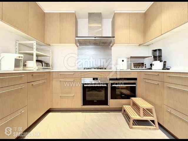 Stubbs Road - Evergreen Villa 06