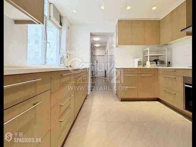 Stubbs Road - Evergreen Villa 07