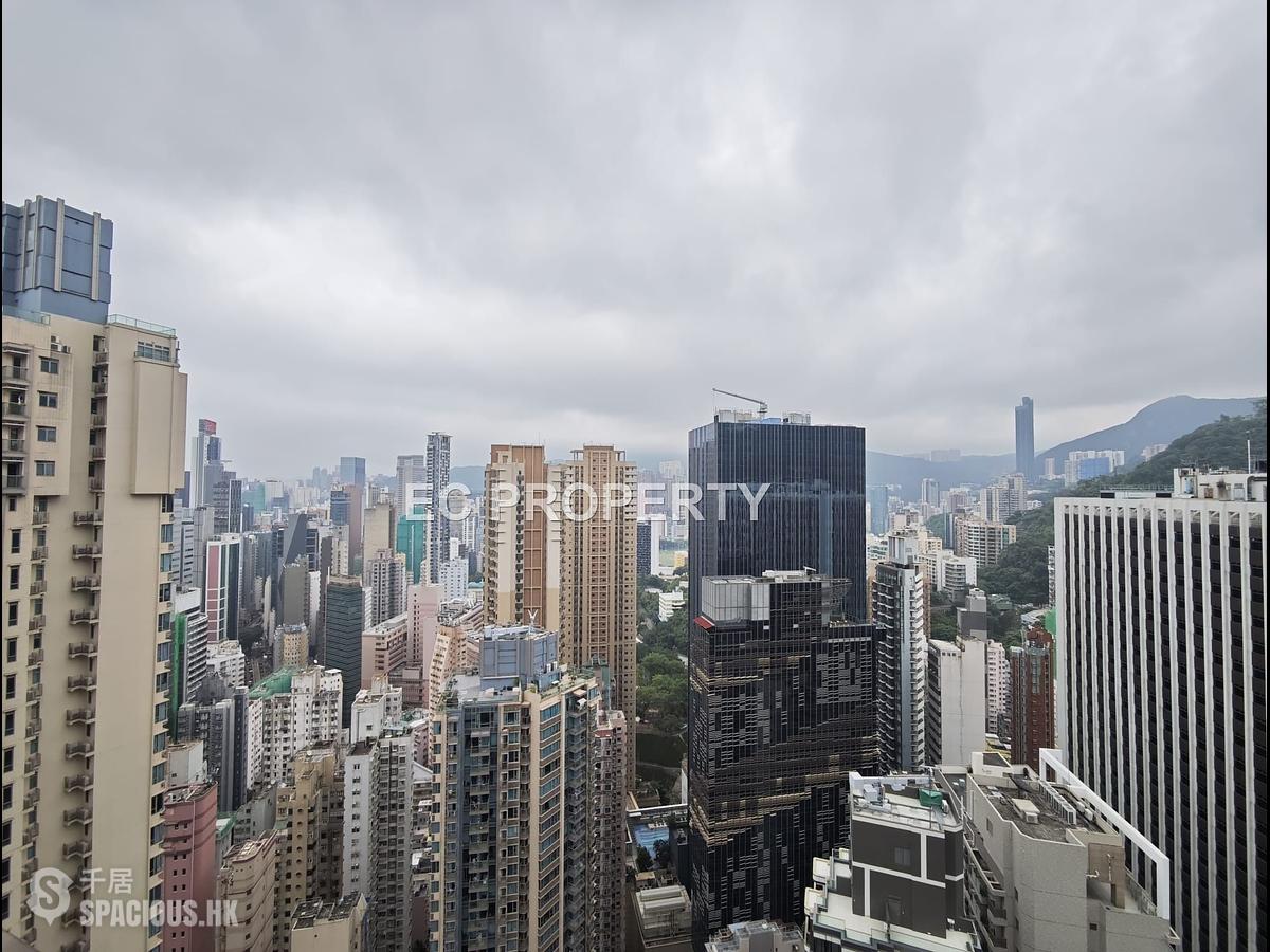 Wan Chai - The Avenue 01