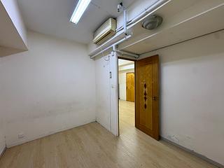 Sai Ying Pun - Tai Hing Building 05