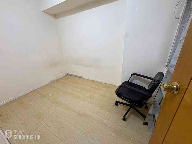 Sai Ying Pun - Tai Hing Building 12