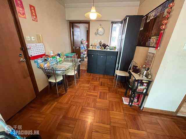 Sai Ying Pun - Ying Wa Court 08