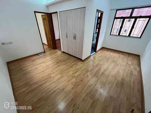Sai Ying Pun - Wealth Building 01